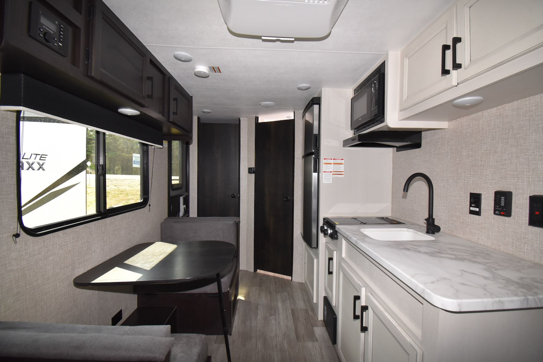 Interior of the Jay Flight SLX 195RB